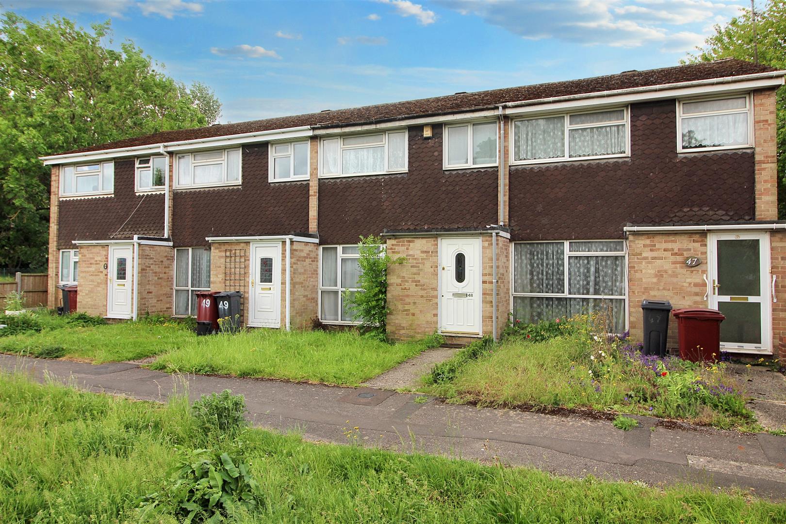 3 bed property in Barnwood Close, Berkshire